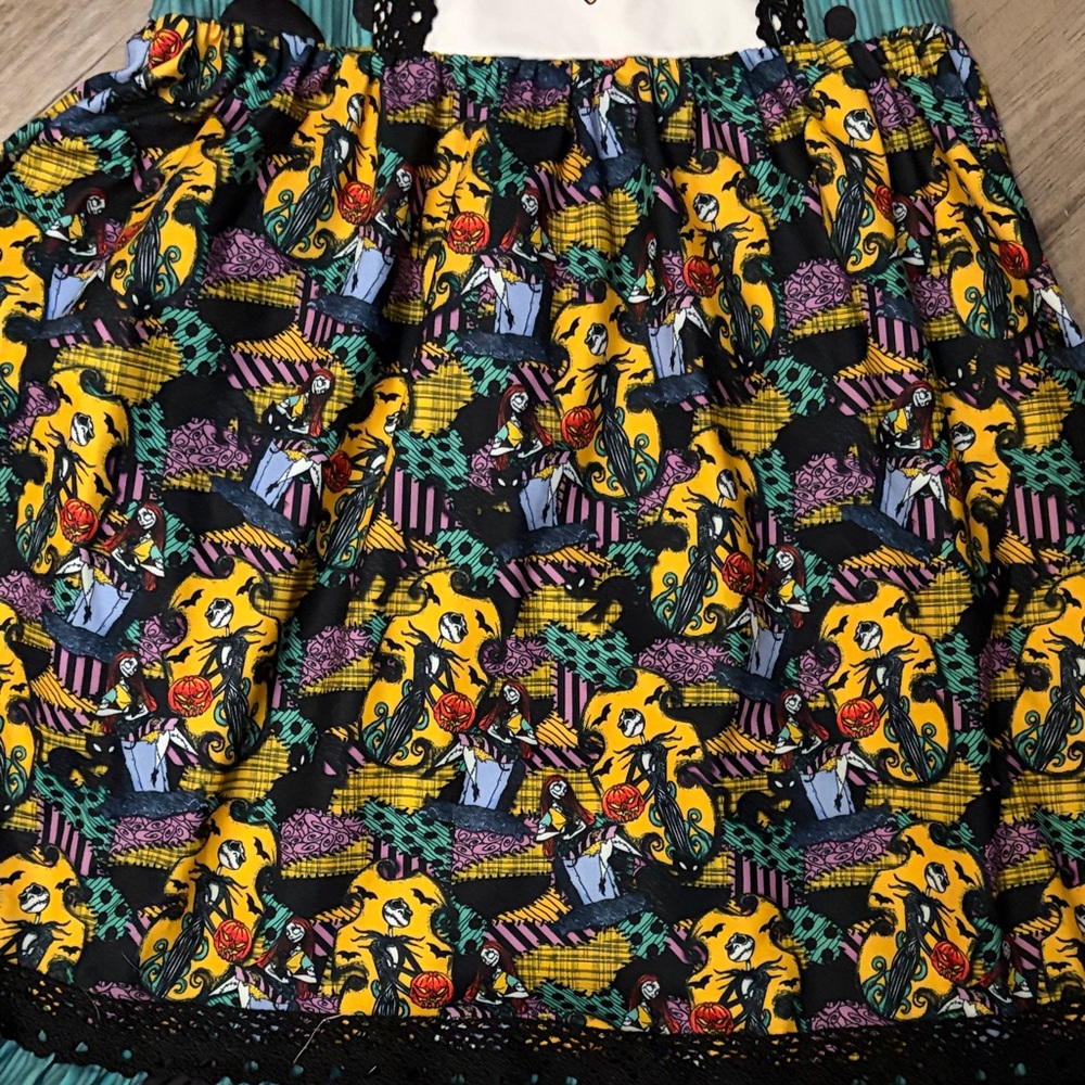 Colorful Ruffled Dress with Character Print - Picture 2 of 5